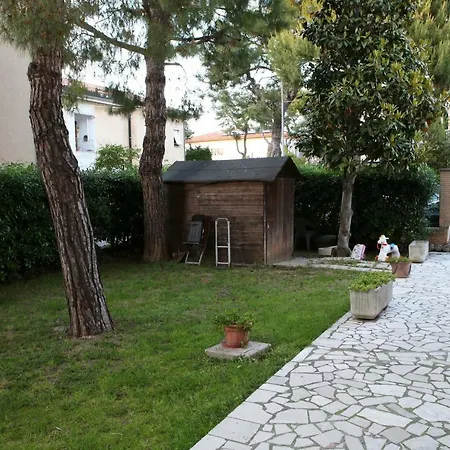 Casa Di Fiorella アパート チヴィタノーヴァ・マルケ